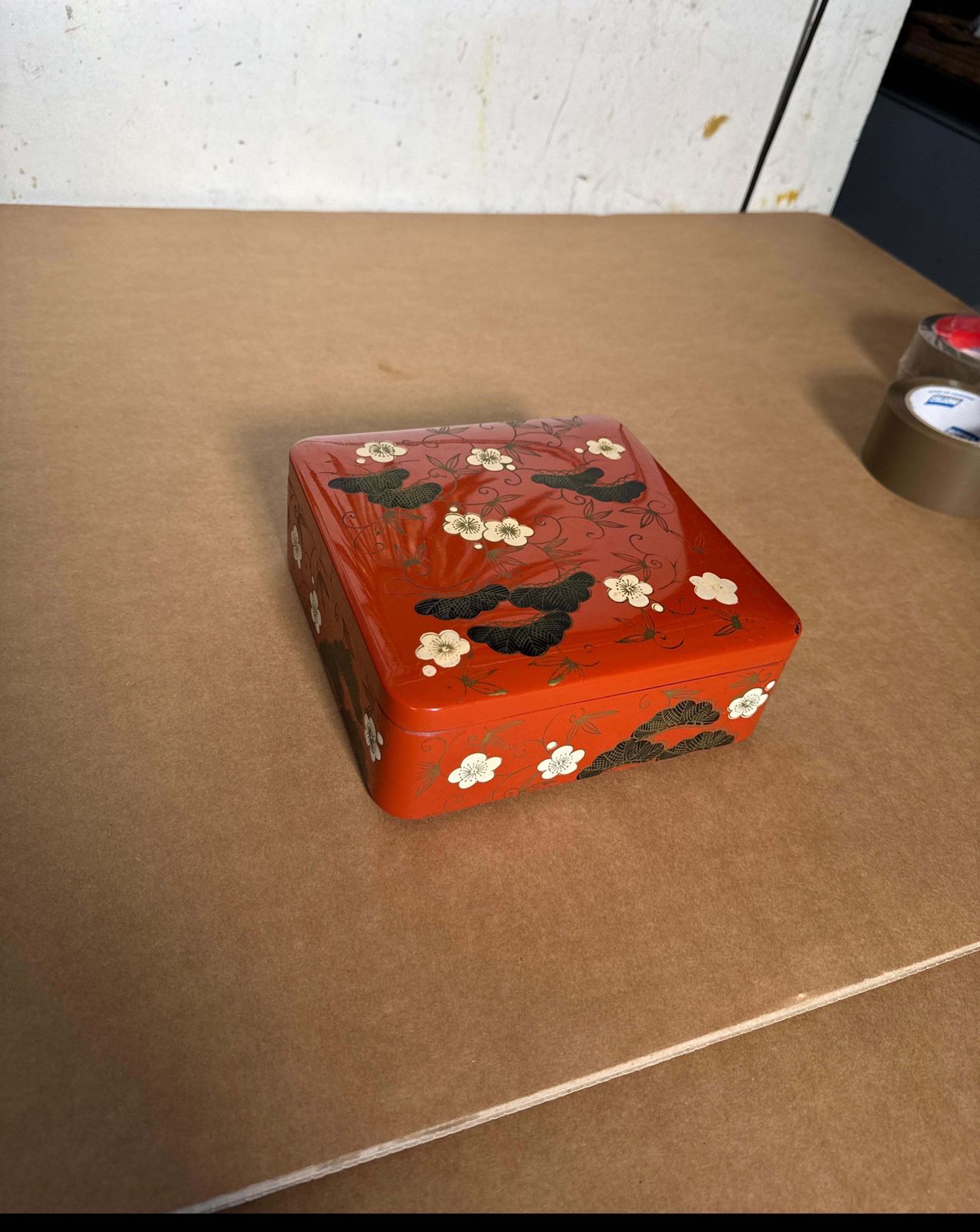 266.0 Box In Lacquered Wood, Vietnam 20th Century, Black And Orange  Red Color photo