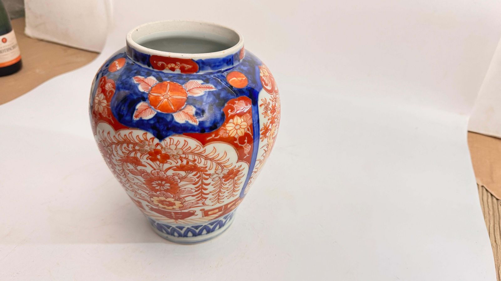 Japanese 19th Century Scalloped Imari Porcelain Vase Mejii Period photo for sale