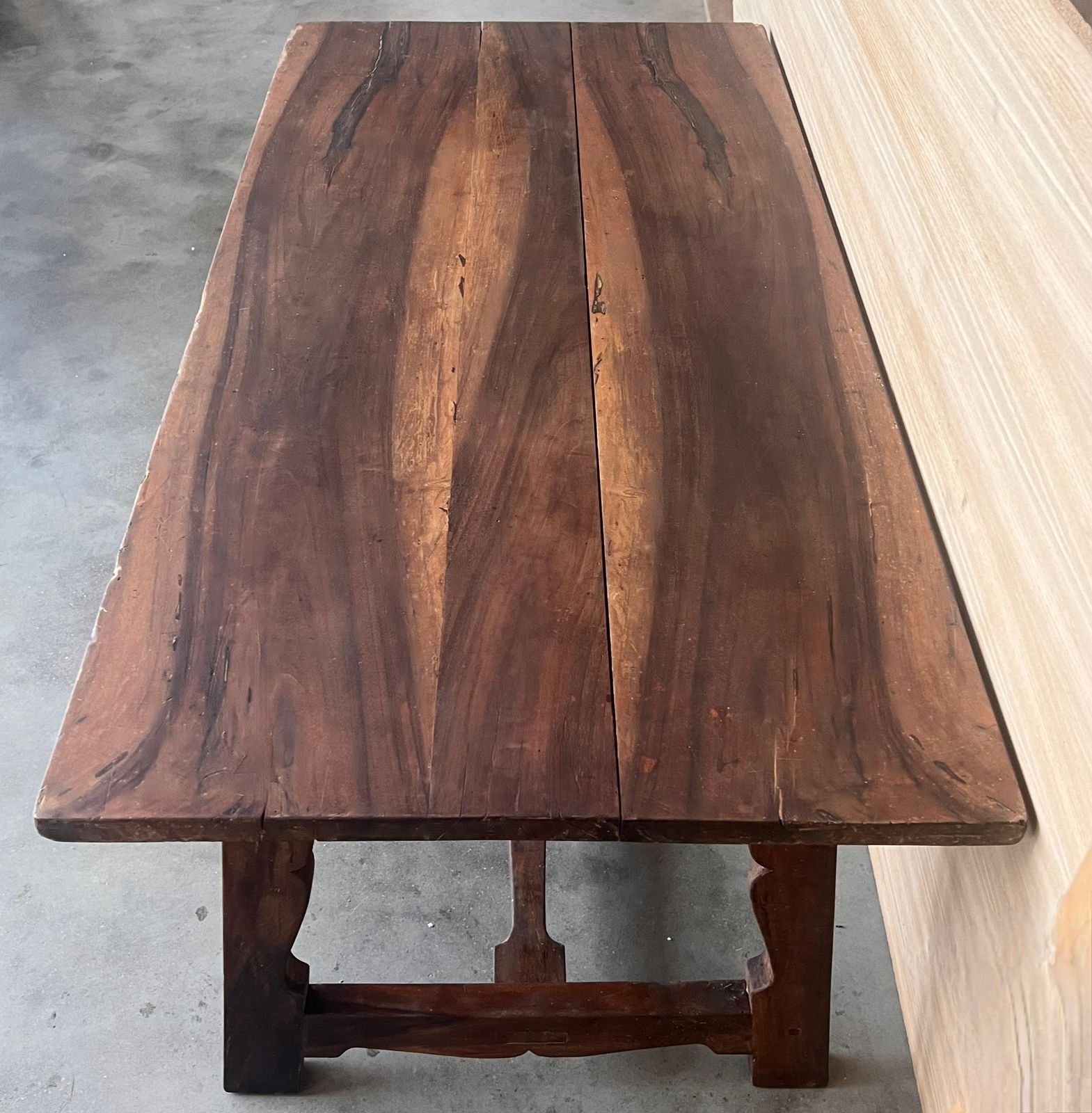 Table de travail d'époque en chêne espagnol, XIXe siècle photo 3804.0
