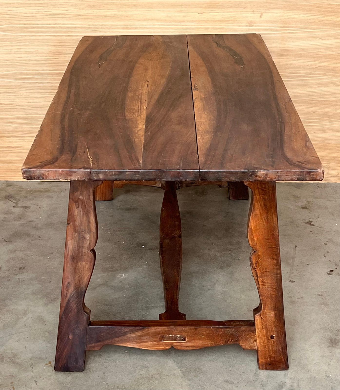 Table de travail d'époque en chêne espagnol, XIXe siècle photo vintage
