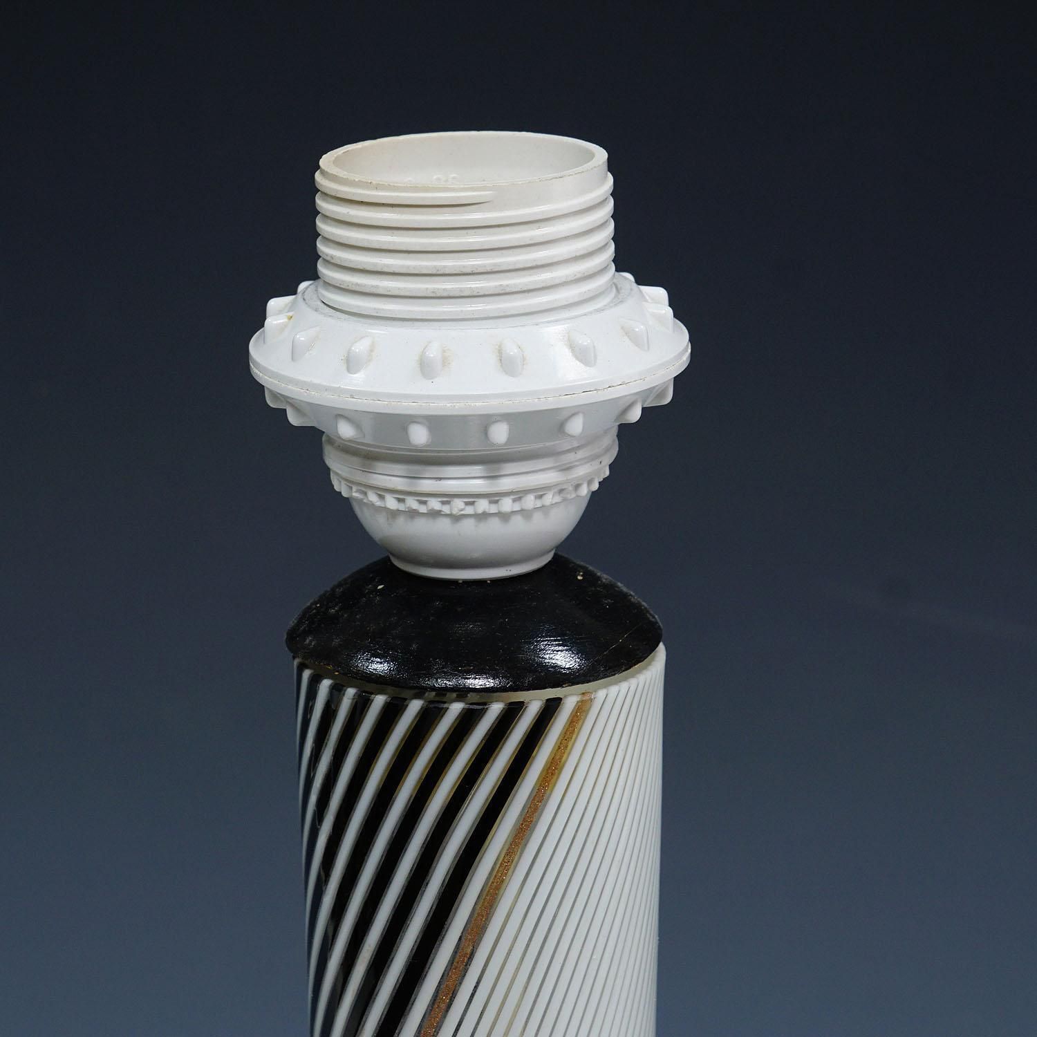 Dino Martens For Aureliano Toso Lamp In Filigree Glass Ca. 1950s photo 684.0