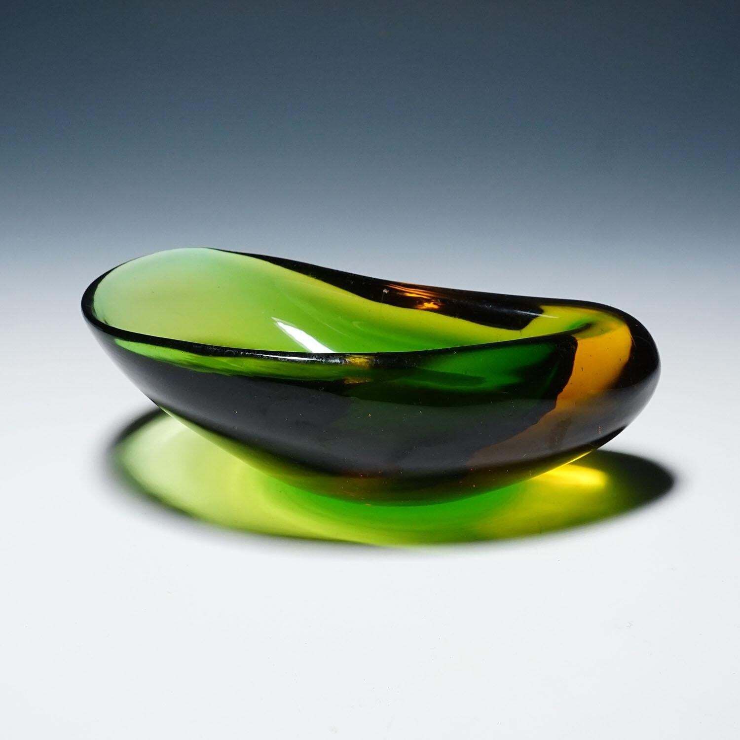 Archimede Seguso Sommerso Valva Bowl In Green And Yellow photo for sale
