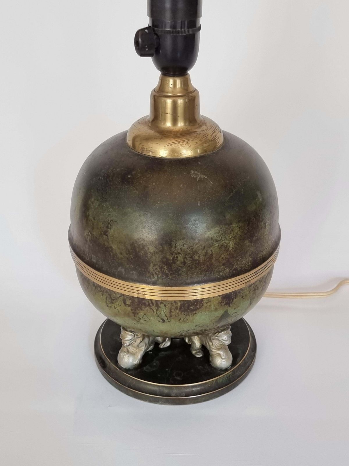 Table Lamp, Svenska Metallverken, Decor Of Lions, Swedish Grace photo vintage