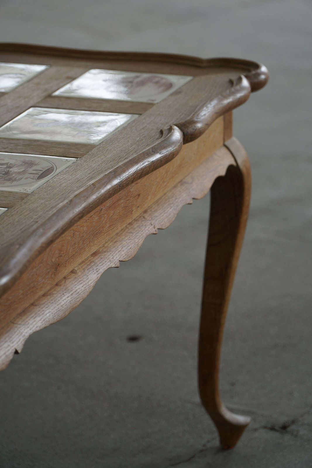 photo vinterior Danish Modern Oak Coffee Table / Console With Tiled Top, Frits Henningsen, 1950s