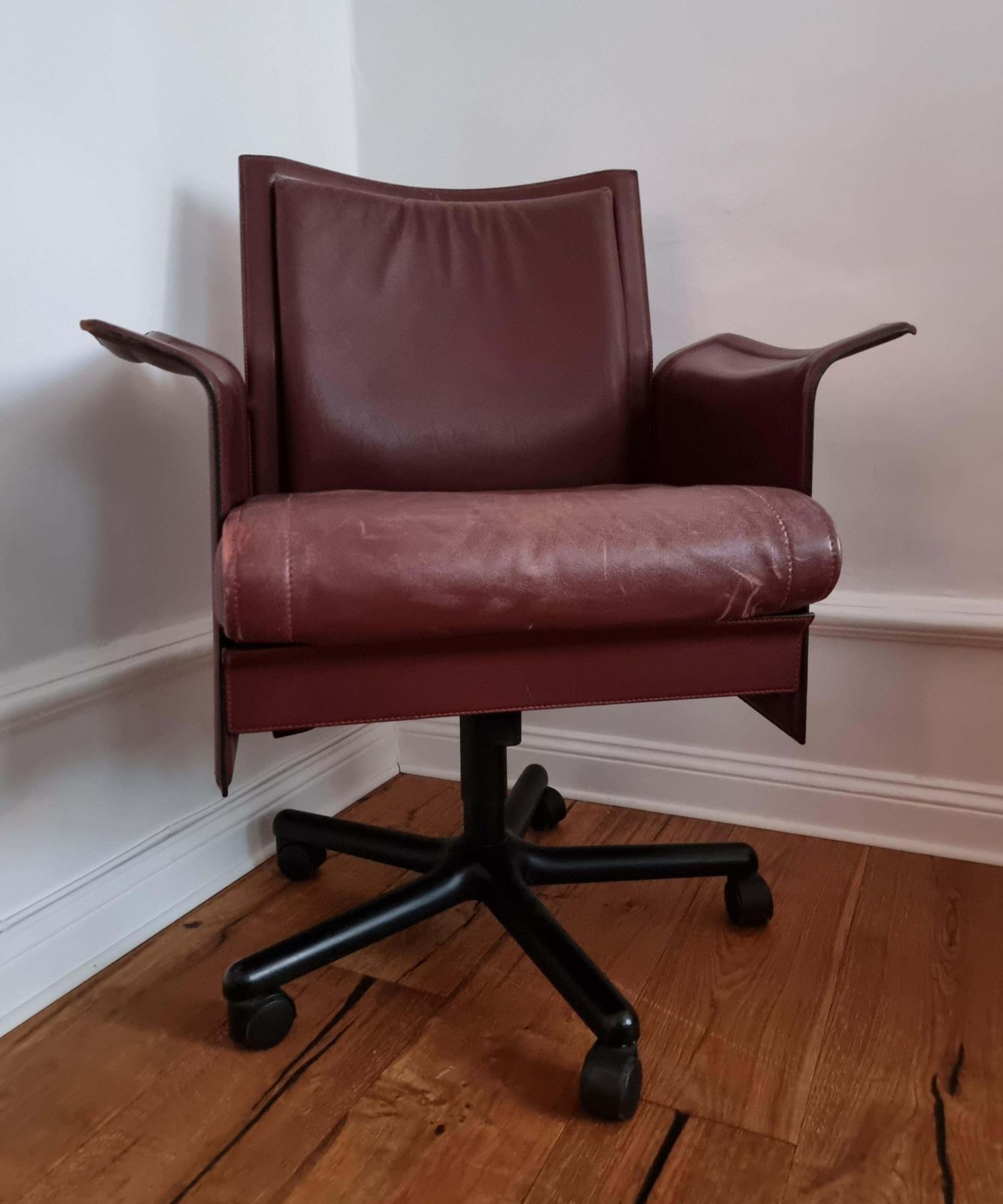 photo vinterior Tito Agnoli, Desk / Swivel Chair "Korium" For Matteo Grassi, Post Modern / Italy