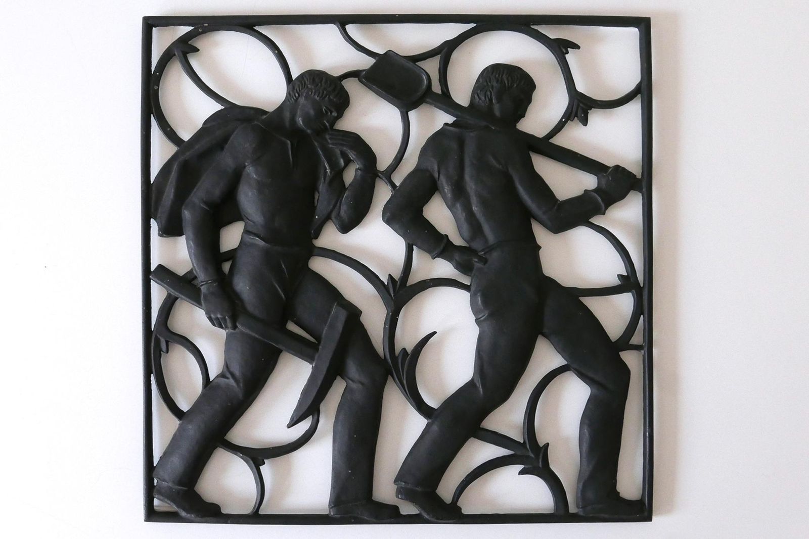 Cast Iron Art Deco Wall Relief „Unsere Arbeit“ By Heinrich Moshage 1929 Germany photo furniture