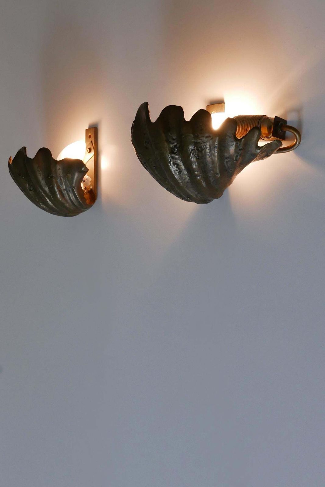 photo vinterior Set Of Two Rare Mid Century Modern Cast Bronze Sea Shell Sconces Germany 1960s