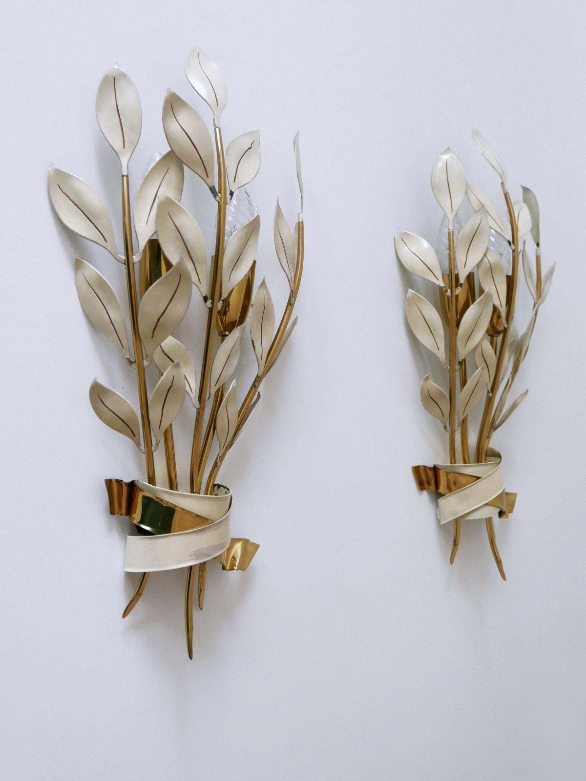 3119.0 Set Of Two Rare 'Laurel Bouquet' Sconces By Vereinigte Werkstätten München 1950 photo
