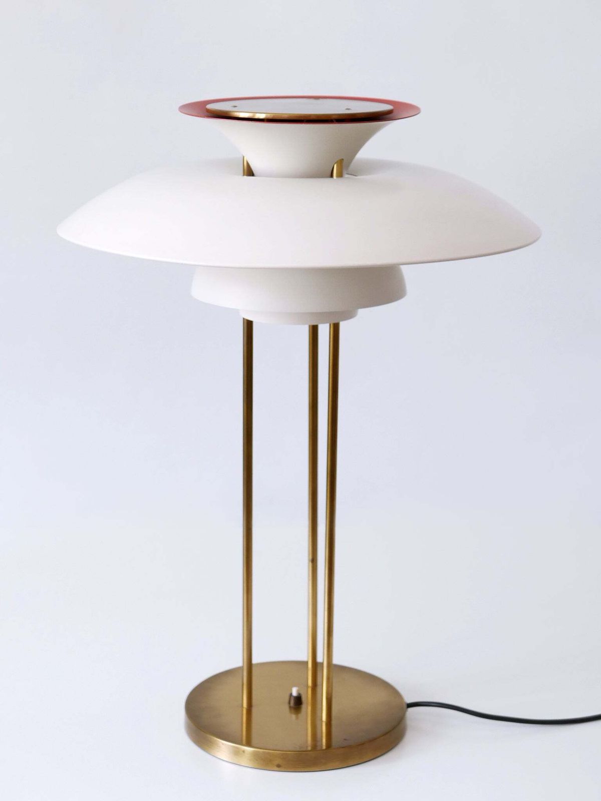 Mid Century Modern Ph 5 Table Lamp By Poul Henningsen For Louis Poulsen 1960s photo 5754.0