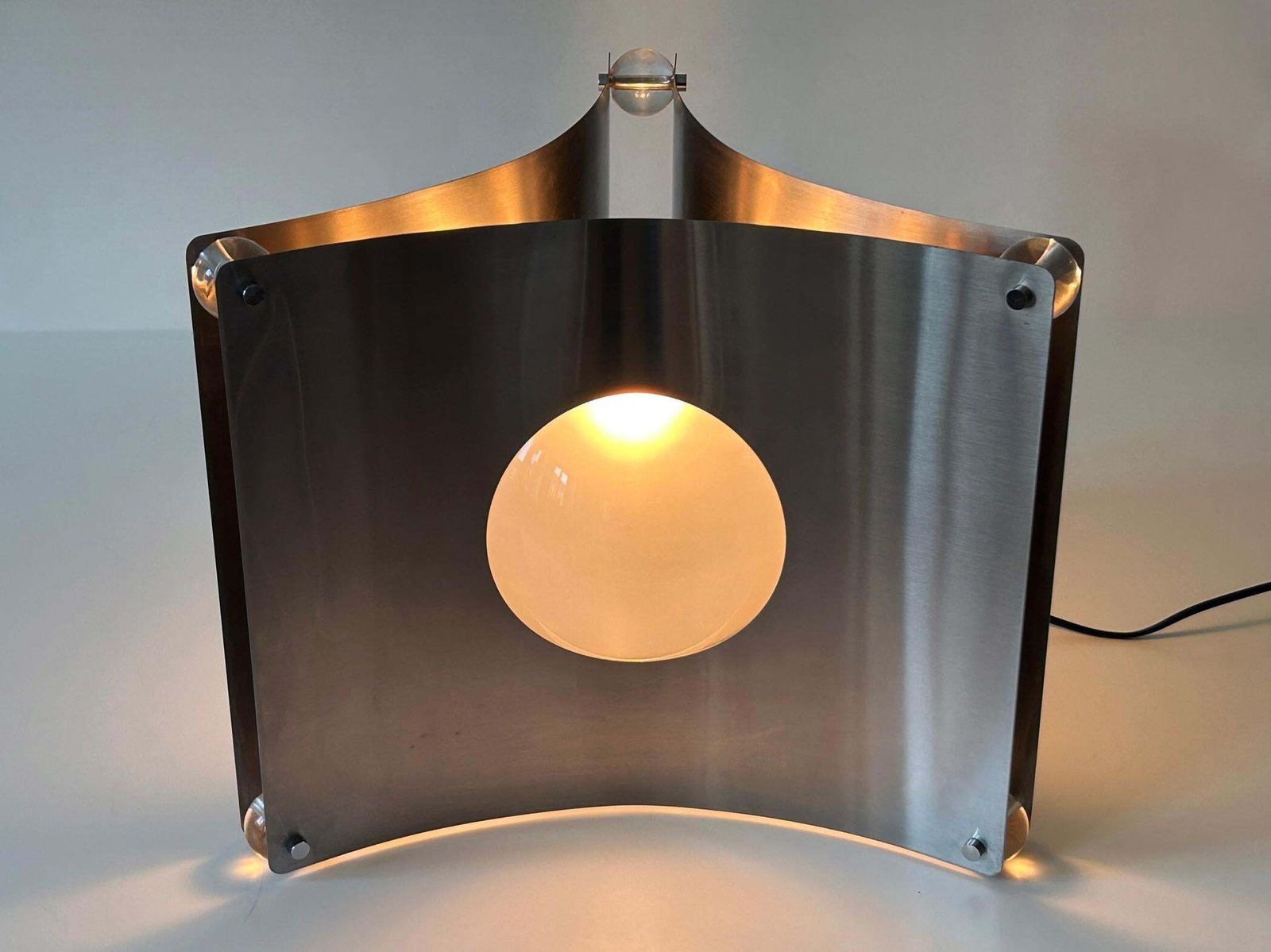 Sculptural Floor Or Table Lamp 'Taw' By Luigi Massoni For Guzzini Italy 1960s photo vinterior