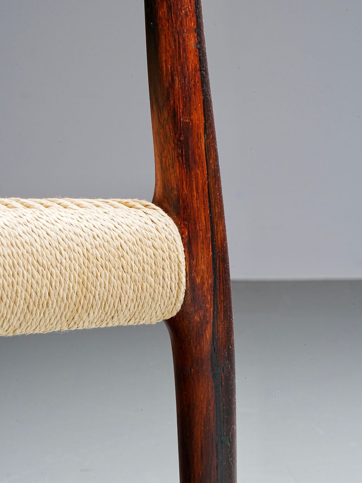 photo for sale Set Van 6 Niels Otto Møller Stoelen In Hout, Denemarken, Jaren 1960