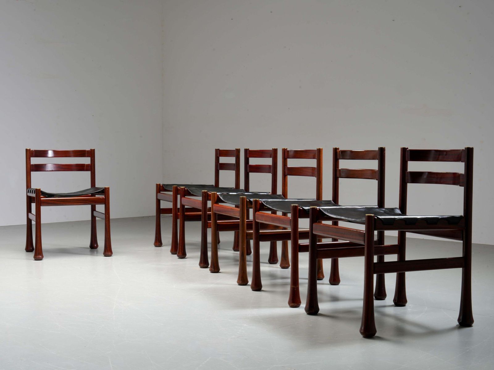 Set Van 6 Eetkamerstoelen Van Luciano Frigerio In Hout En Leer, Italië, Jaren 1970 photo furniture