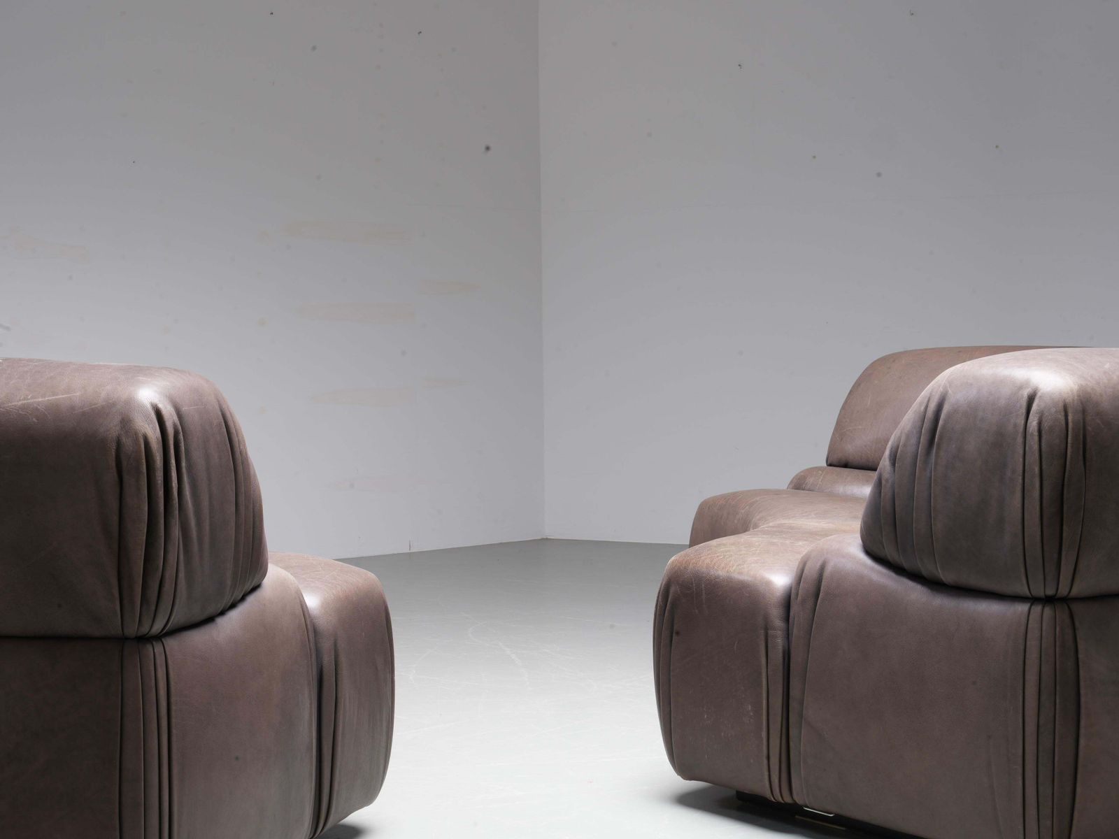 De Sede 'Cosmos' Ds28 Modular Sofa In Grey / Brown Leather, Switzerland, 1970's photo Furniture