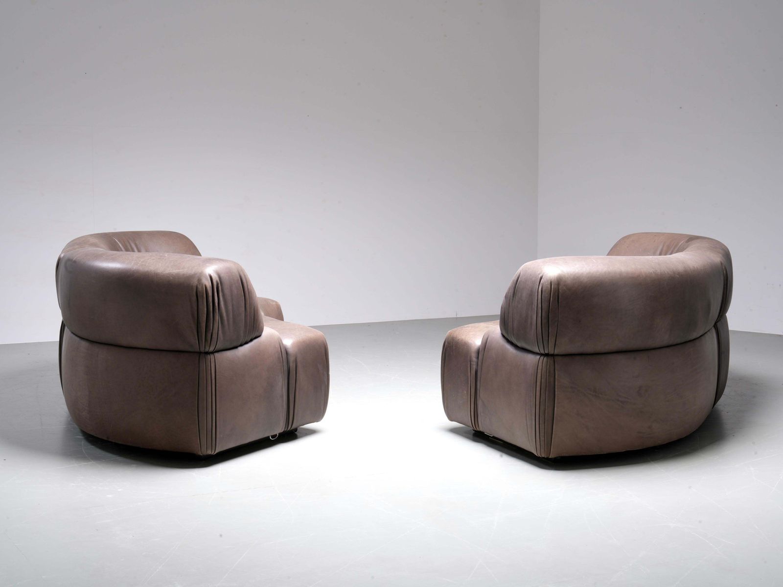 photo vinterior De Sede 'Cosmos' Ds28 Modular Sofa In Grey / Brown Leather, Switzerland, 1970's