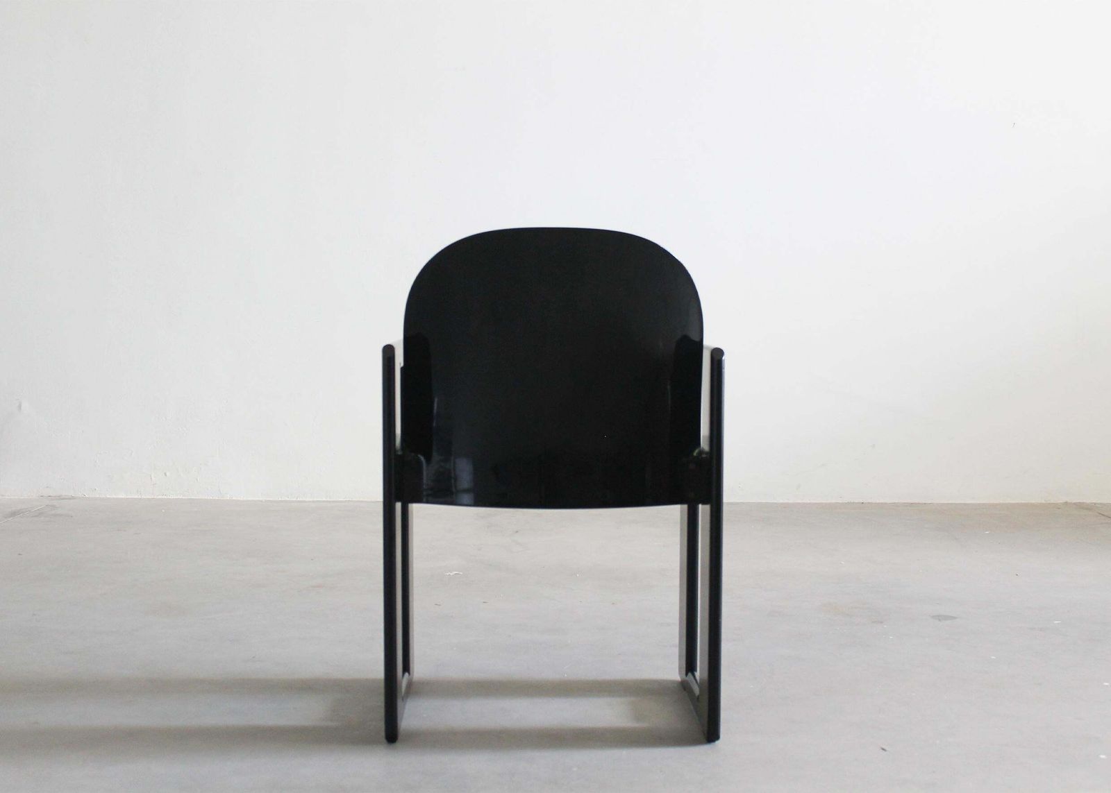 photo vinterior Tobia & Afra Scarpa Set Of Six Black Dialogo Dining Chairs By B&B 1973