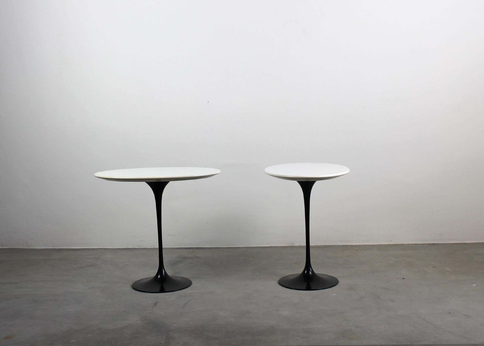 Eero Saarineen Set Of Two Black And White Low Tables In Wood And Aluminum 1990s photo for sale