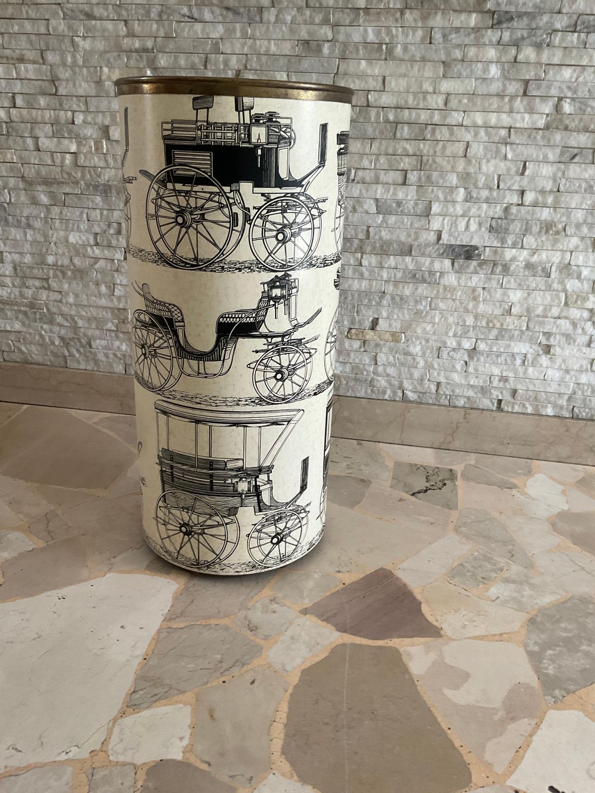 Piero Fornasetti Portaombrelli Metallo Serigrafato/Ottone. Serie Le Carrozze. photo Home Decor
