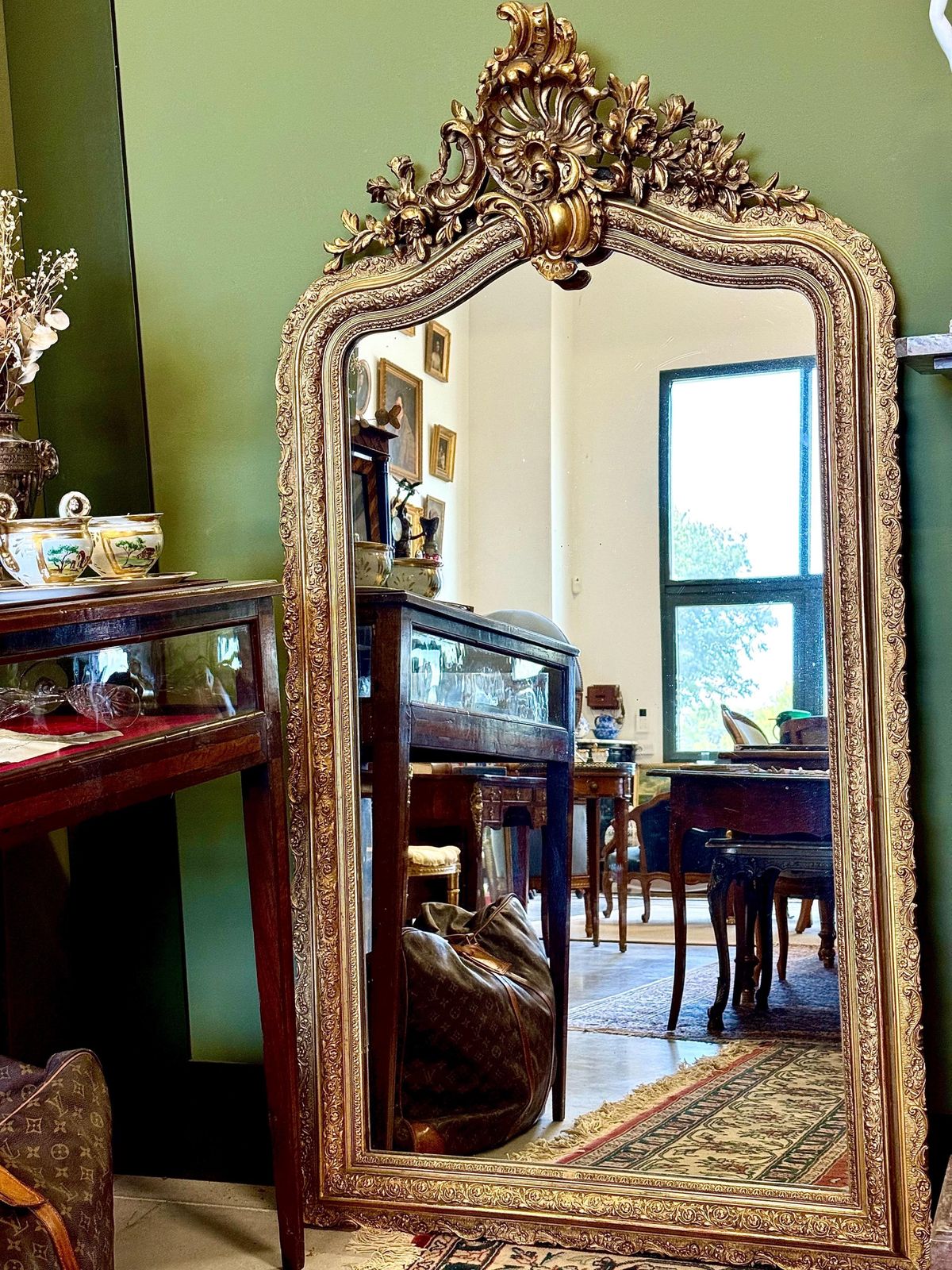 photo furniture Louis XV Style Giltwood Mirror 19th Century