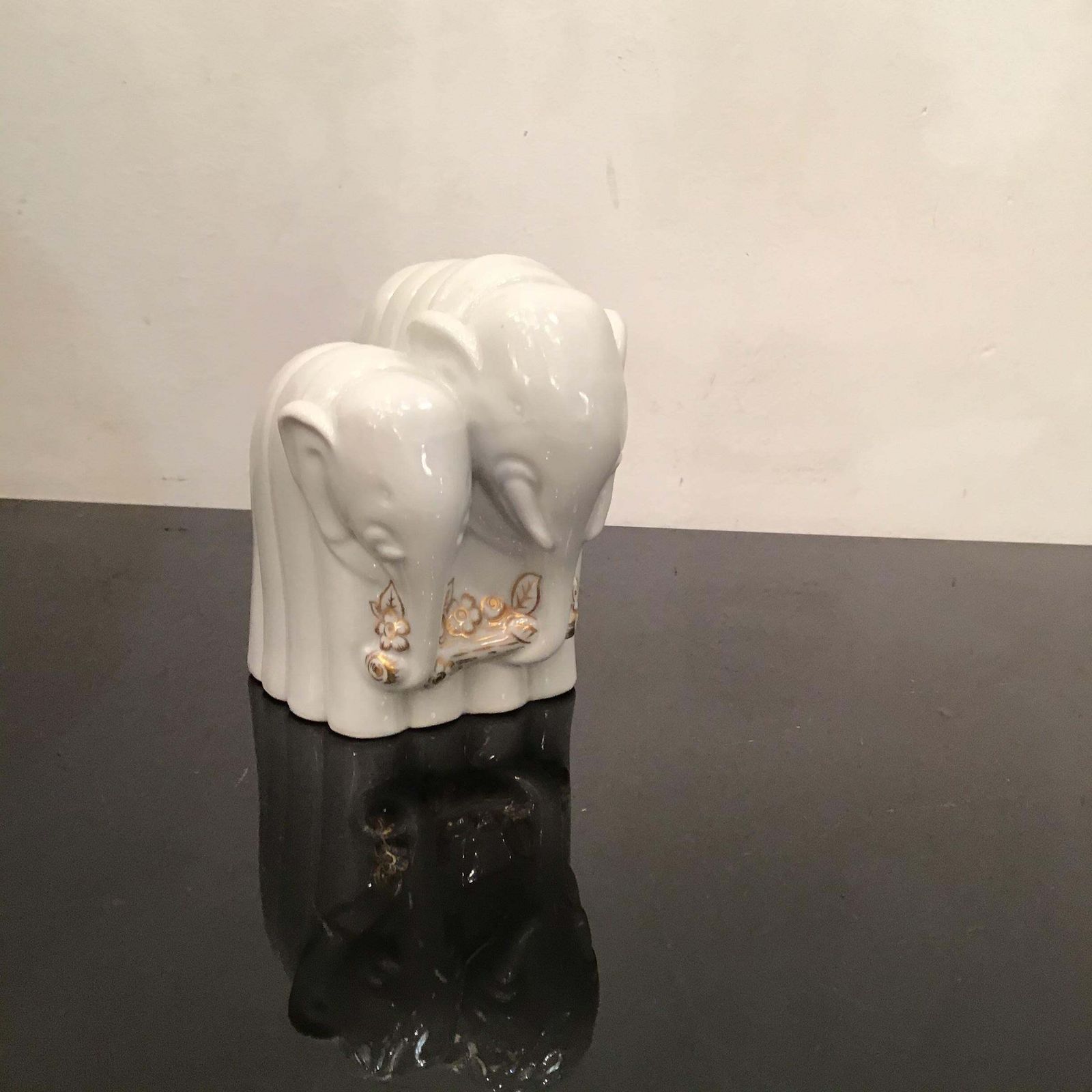 Gio’ Ponti “ Elephant “ Porcelain Gold 1927 Italy photo vintage