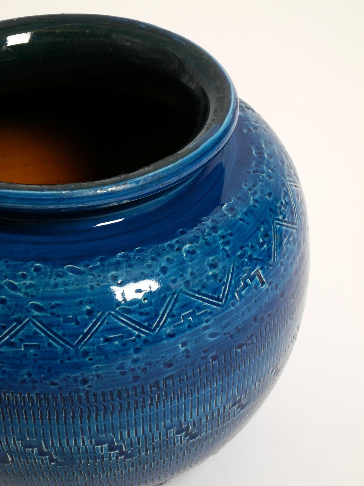 Beautiful 1960s Rimini Blu Ceramic Vase By Aldo Londi For Bitossi Italy photo vintage