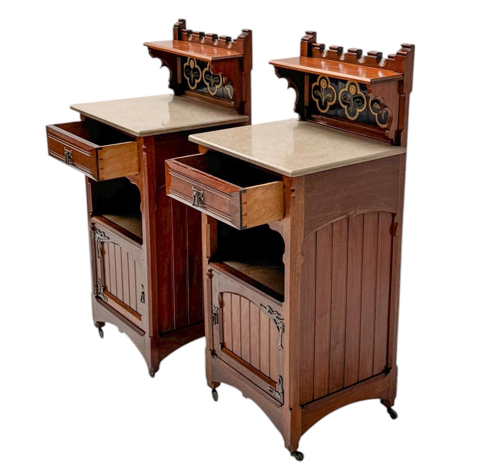 Two Arts & Crafts Nightstands By Gustave Serrurier Bovy, 1900s photo vinterior