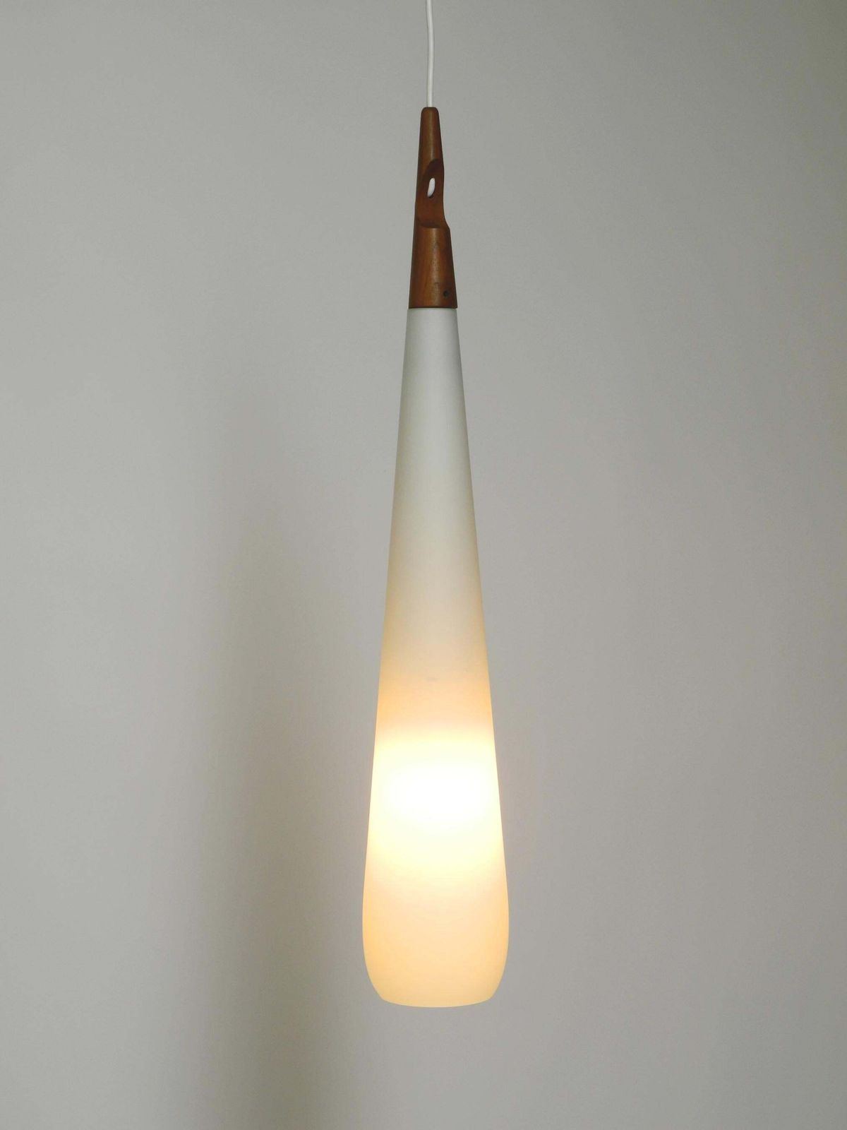 photo vinterior Uno & östen Kristiansson Pendant Lamp  Made By Luxus Vittsjö, Sweden 1957