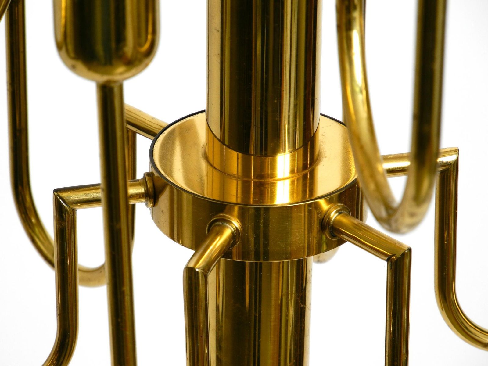 photo vintage Beautiful Three Staged 18 Arm Mid Century Brass Chandelier With A Long Brass Rod