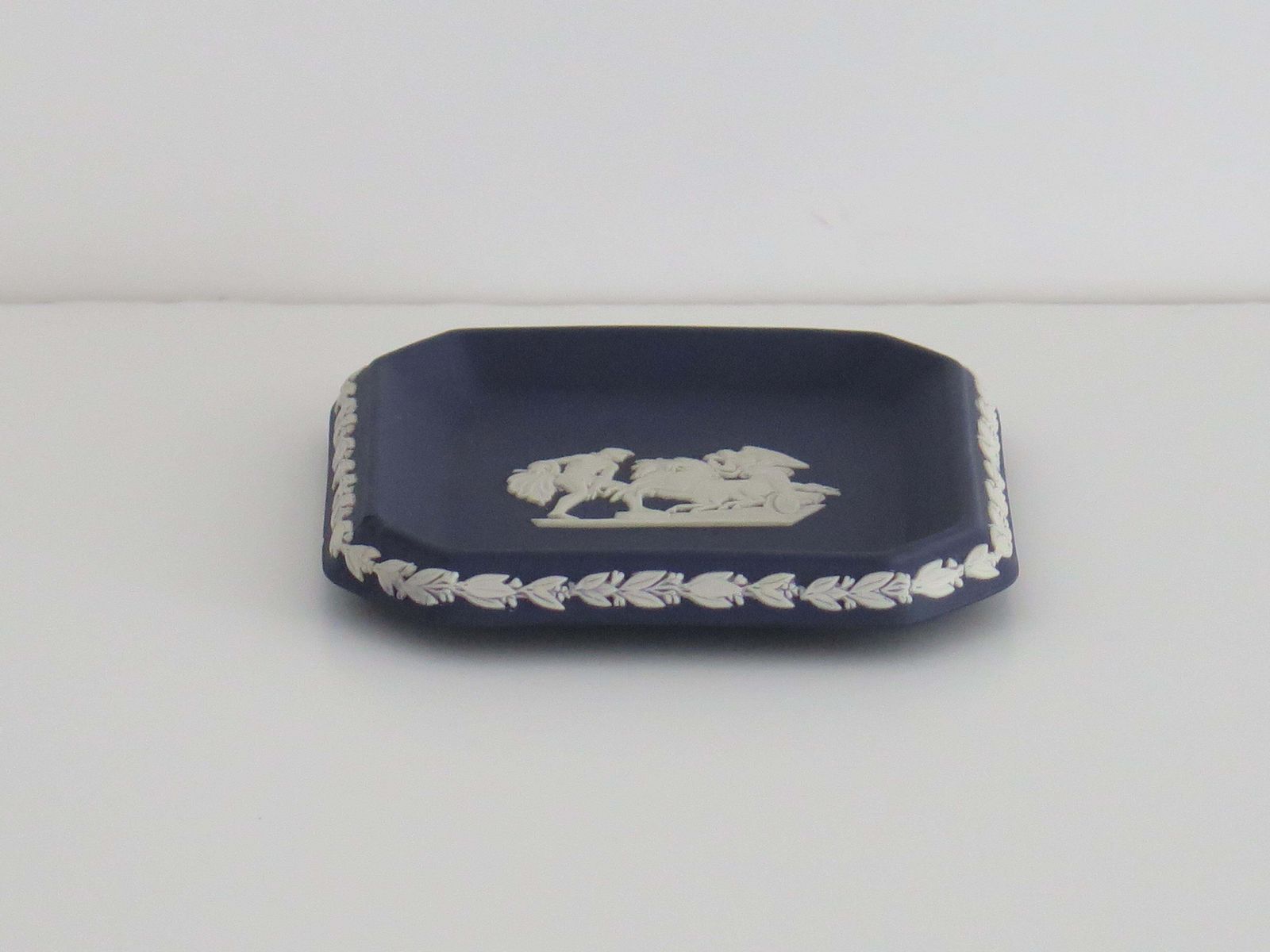 Two Wedgwood Jasperware Jewelry Dishes With Neoclassical Design, 20thc photo 245.0