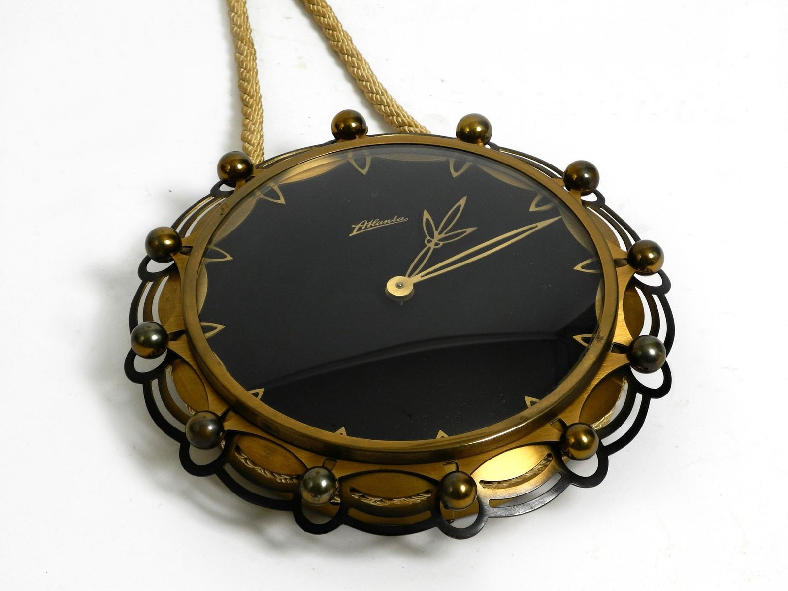 photo vintage 1950s Mechanical Atlanta Wall Clock With A 10 Day Movement And A Gong Strike