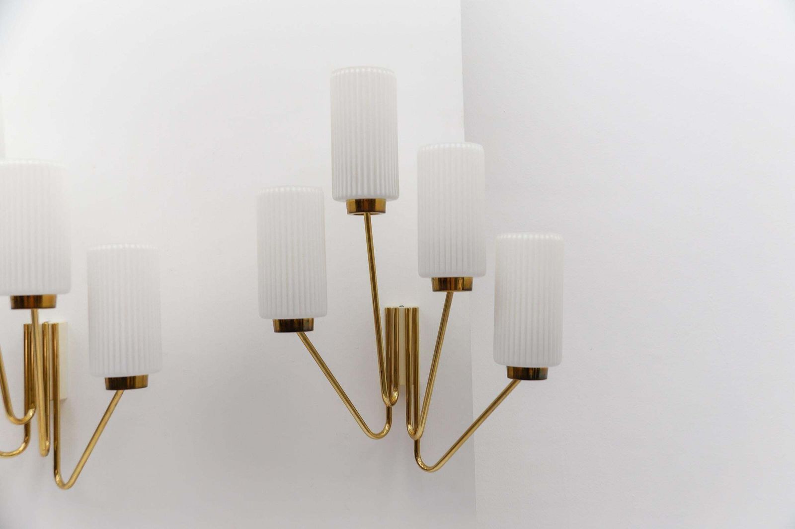 photo vintage Pair Of Large Mid Century Modern Wall Lamps In Brass And Opaline Glass, 1950s