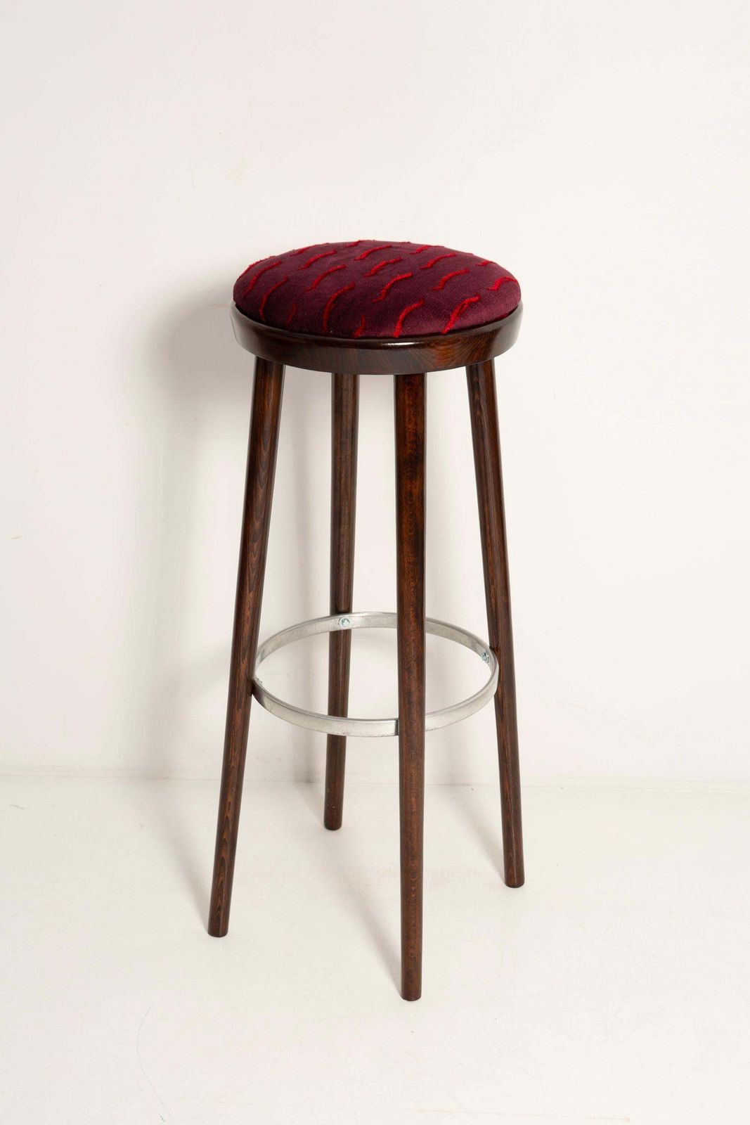 Drie Mid Century Barkrukken – Velvet Nouvelles Vagues Van Dedar, Europa, Jaren 1960 photo furniture