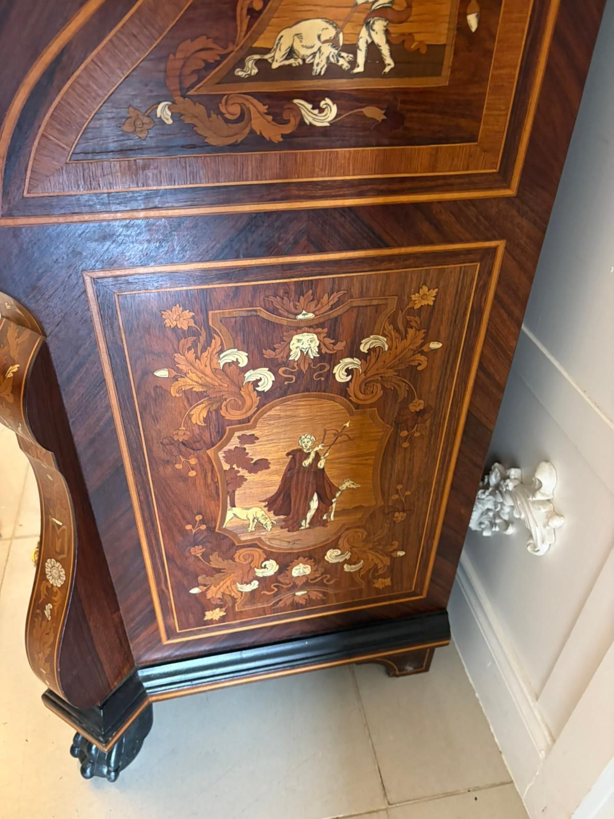 Outstanding Quality Antique Italian Marquetry Inlaid Burr Walnut Bookcase photo 8350.0