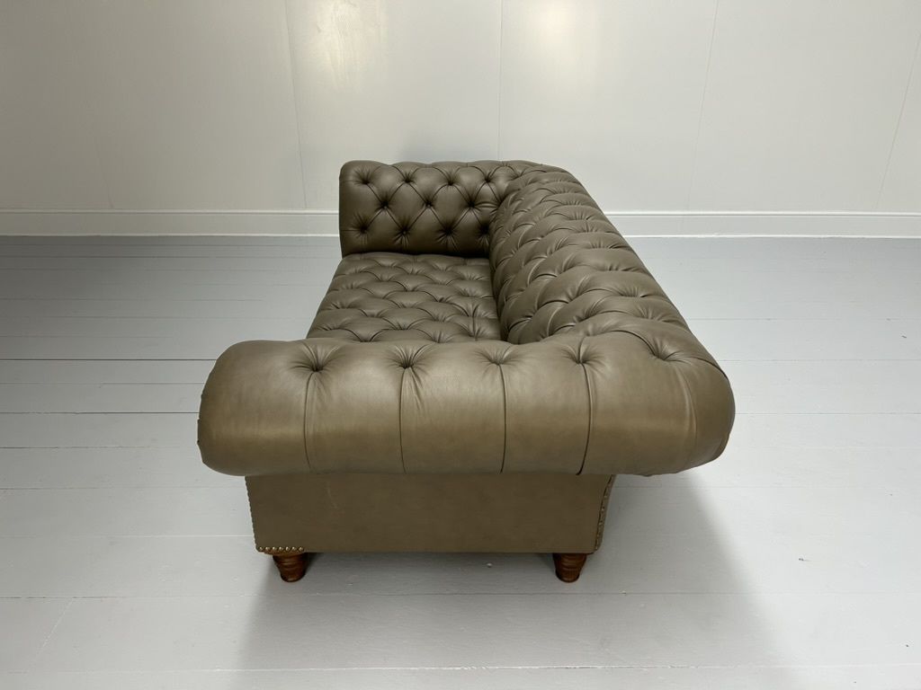 photo furniture George Smith “Early Victorian Chesterfield ” Sofa – In Grey Brown Leather