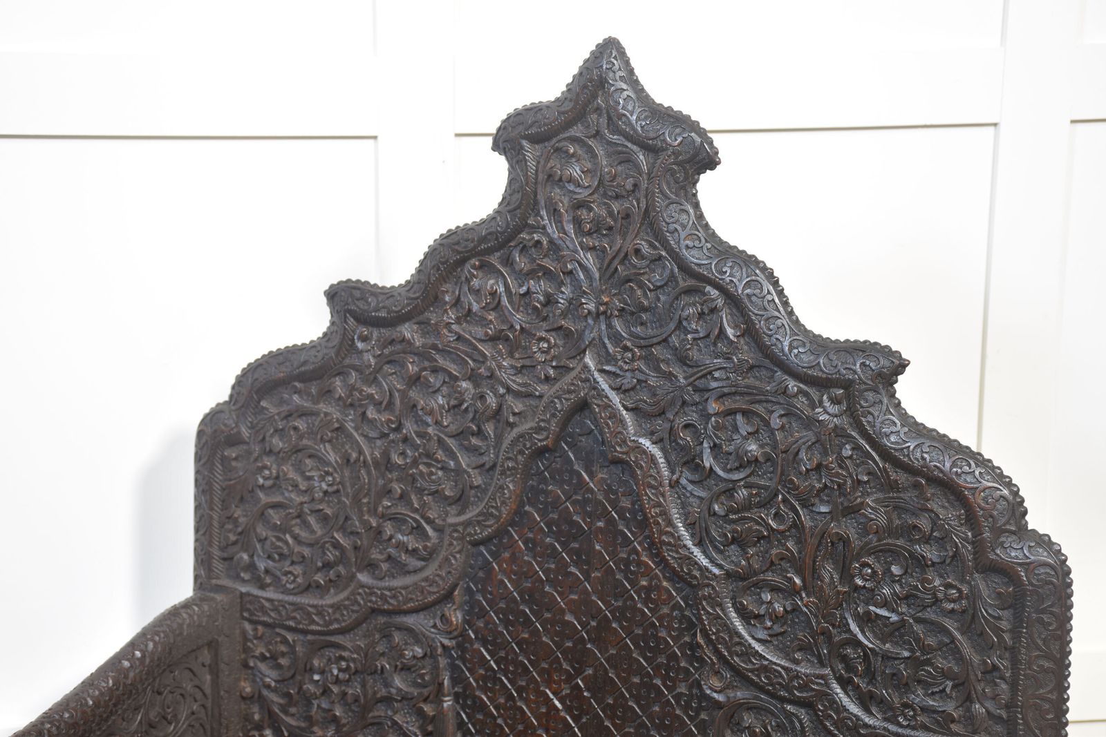 Pair Of 19th Century Carved Ceremonial Armchairs photo Furniture