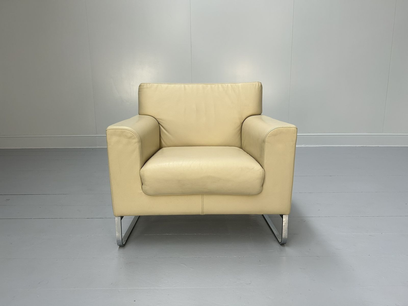 Pair Of Walter Knoll “Morgan 465” Armchairs – In Cream Leather photo vinterior
