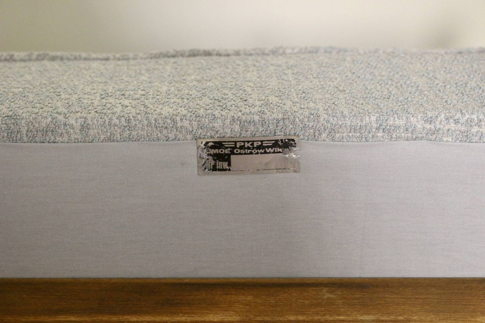 photo furniture Henryk Lis 300 190 Armchair From The 70s In Bouclette Fabric Ref: Carmen
