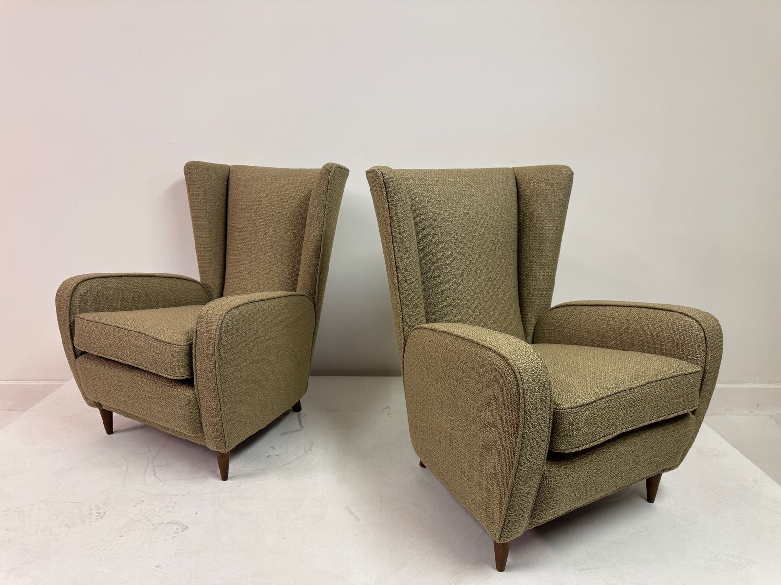 photo vinterior Pair Of Paolo Buffa Armchairs, Italy, 1950s