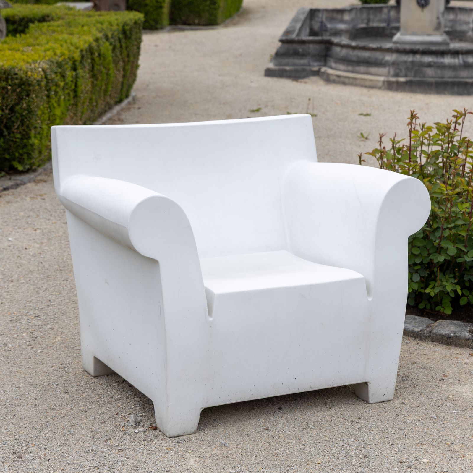 “Bubble Club” Outdoor Seating Set By Philippe Starck For Kartell photo furniture