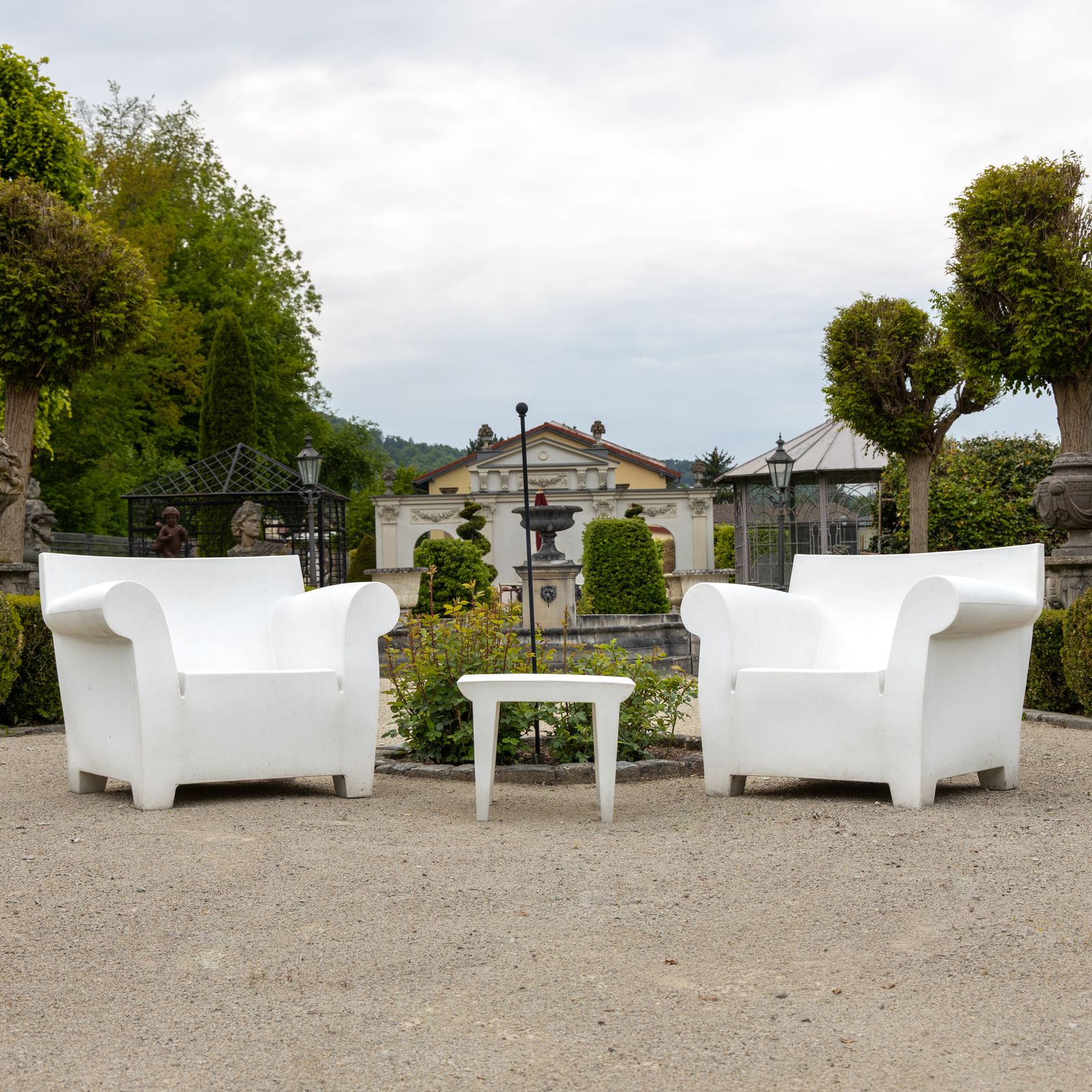 “Bubble Club” Outdoor Seating Set By Philippe Starck For Kartell