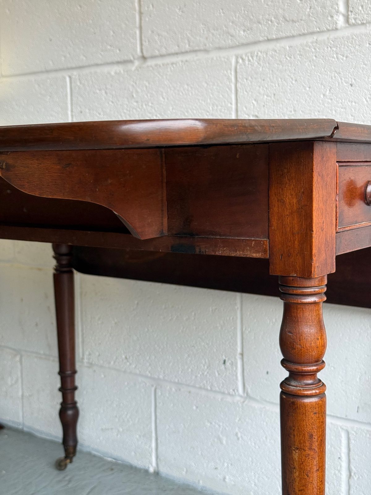 360.0 Beautiful English Regency Era Pembroke Table In Mahogany photo