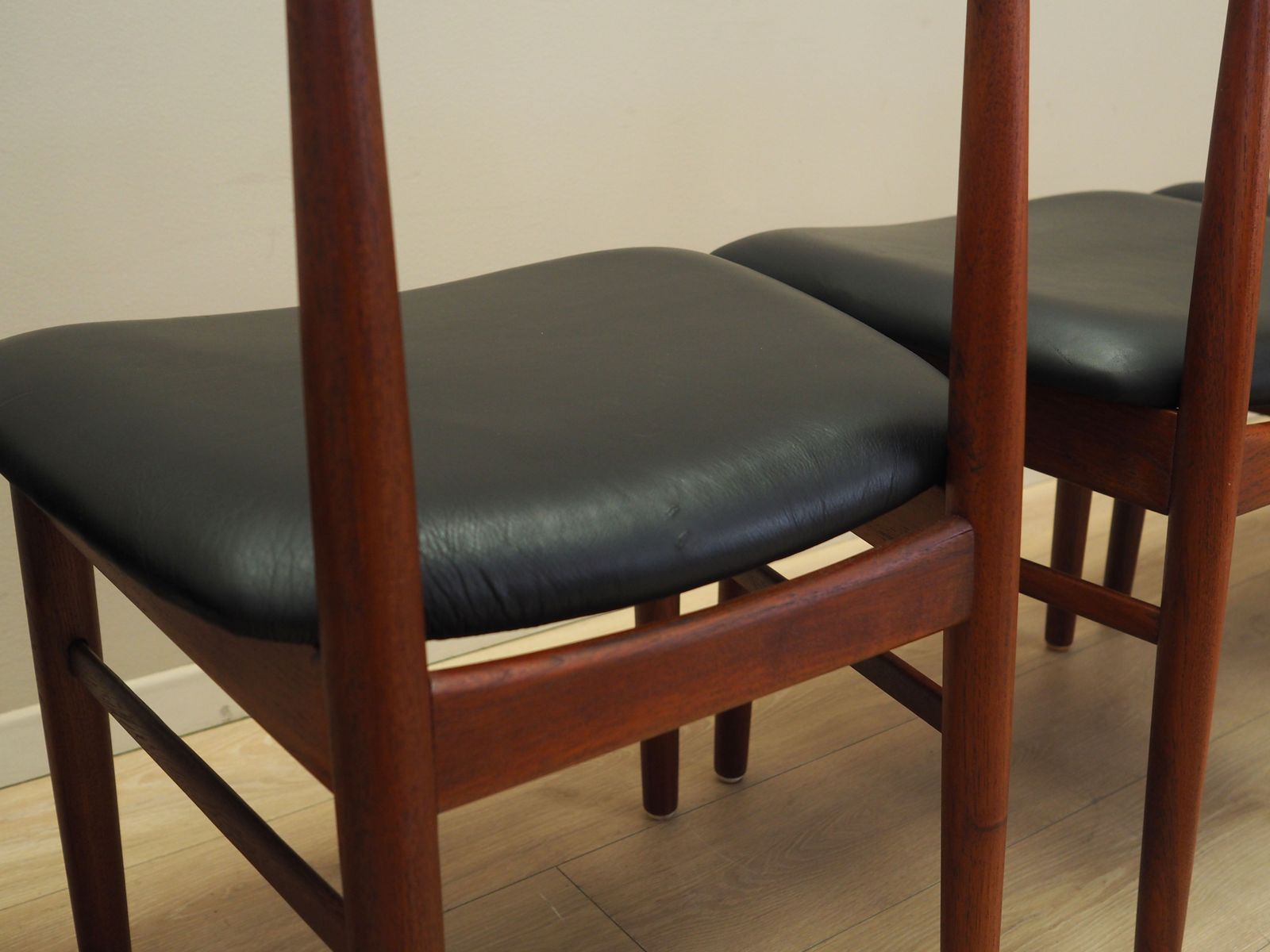 photo vinterior Set Van Vier Teakhouten Stoelen, Deens Design, Ca. Jaren 1960, Fabrikant: Bruno Hansen, Ontwerper: Henning Kjærnulf