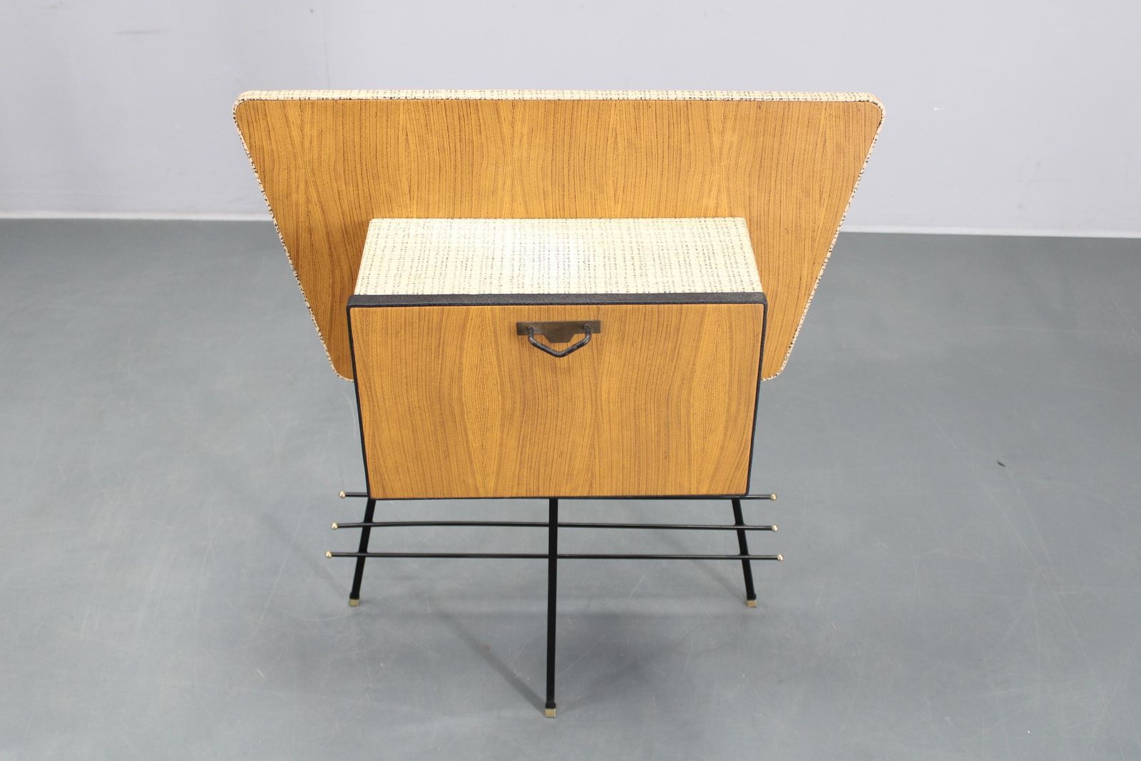 286.0 1960s Italian Cabinet photo