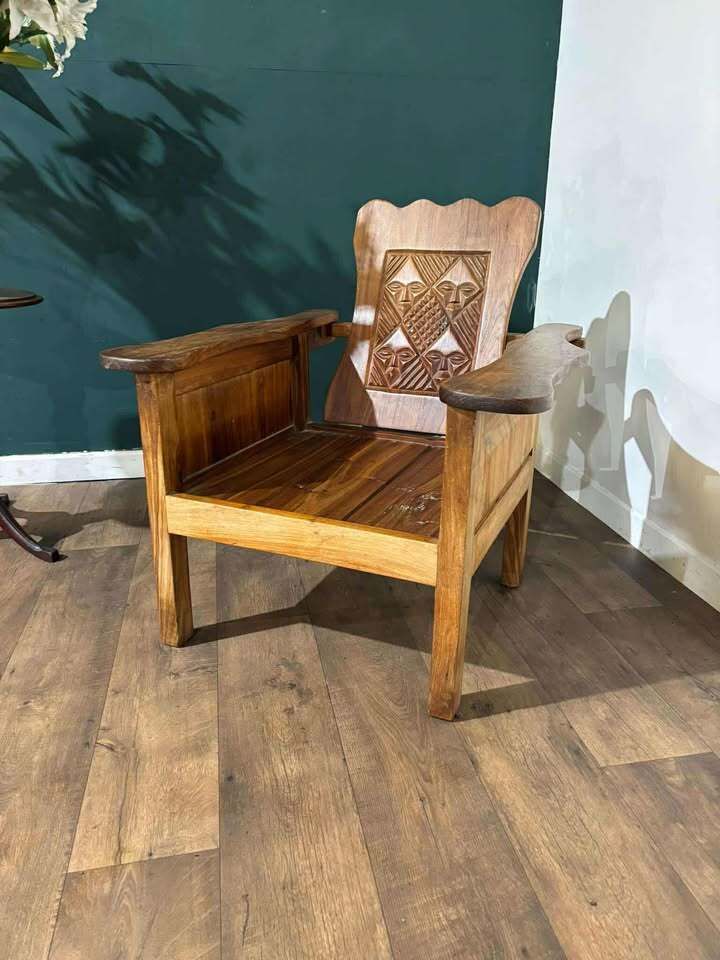 Adjustable Decorative Chair With Tribal Inspired Carvings