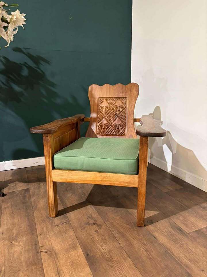 photo furniture Adjustable Decorative Chair With Tribal Inspired Carvings