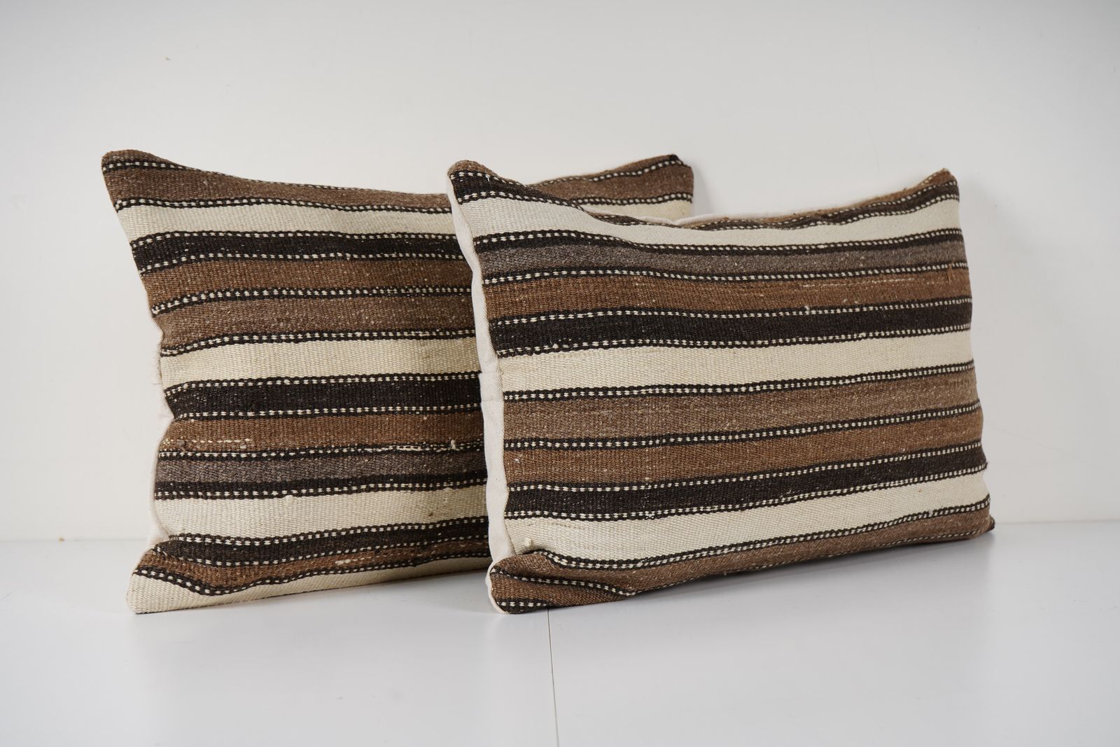 Minimalist Style Hemp Pillow With Original Details, Set Of Two Lumbar Kilim Pillow photo for sale
