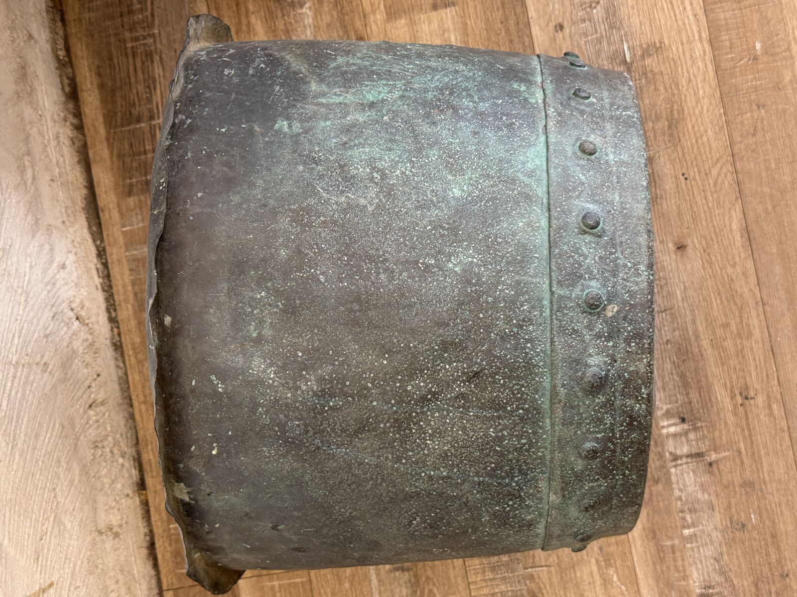 photo furniture Antique Copper Copper – 19th Century Riveted Planter With Verdigris Patina