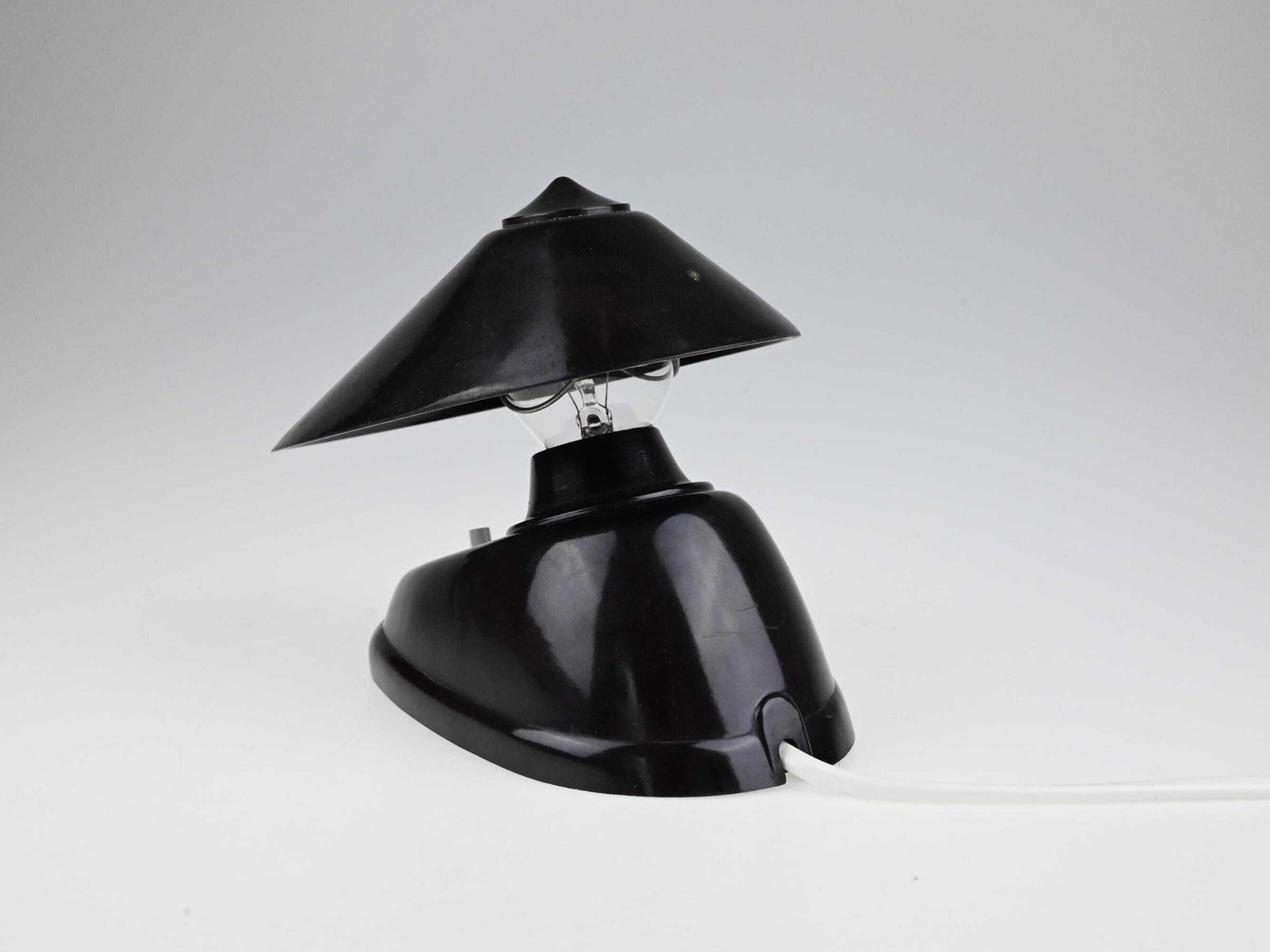 Vintage Bakelite Mushroom Lamp, Bauhaus Style, Bauhaus Lamp, Bakelite Lamp, Desk Lamp, Bedside Lamp, Art Deco Lamp, Bauhaus, Type 11641 photo furniture