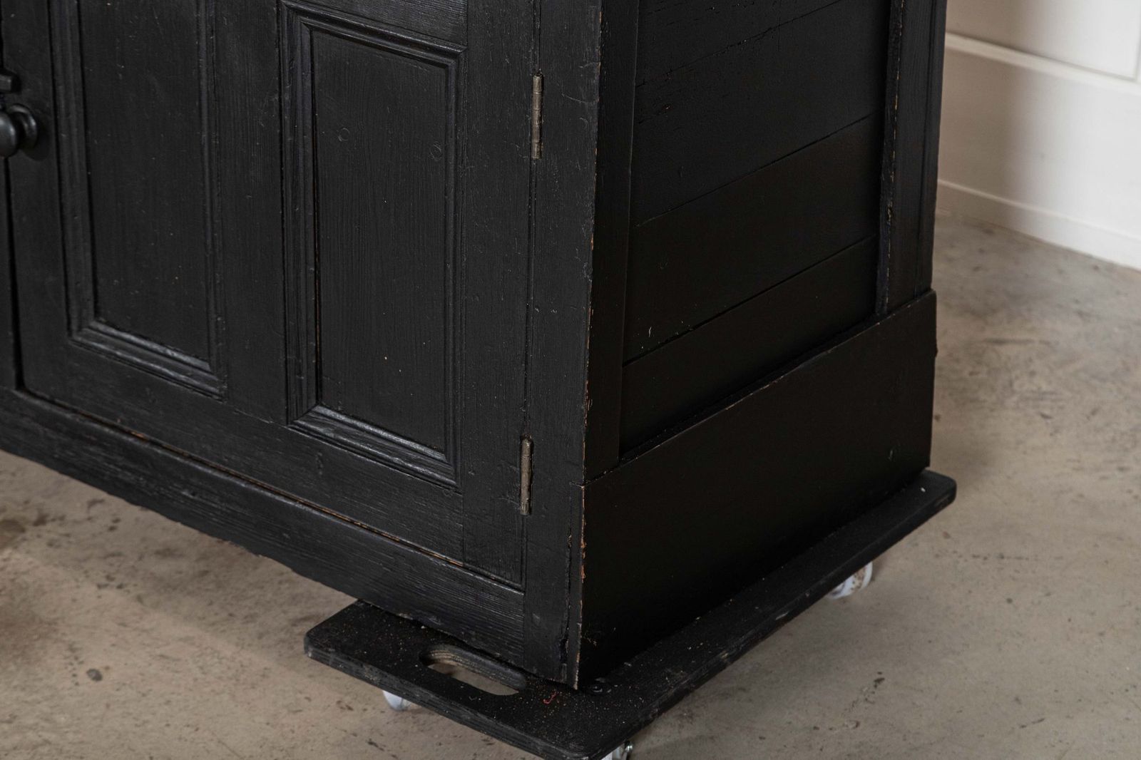 3853.0 19thc English Country Ebonised Pine Dresser Base photo