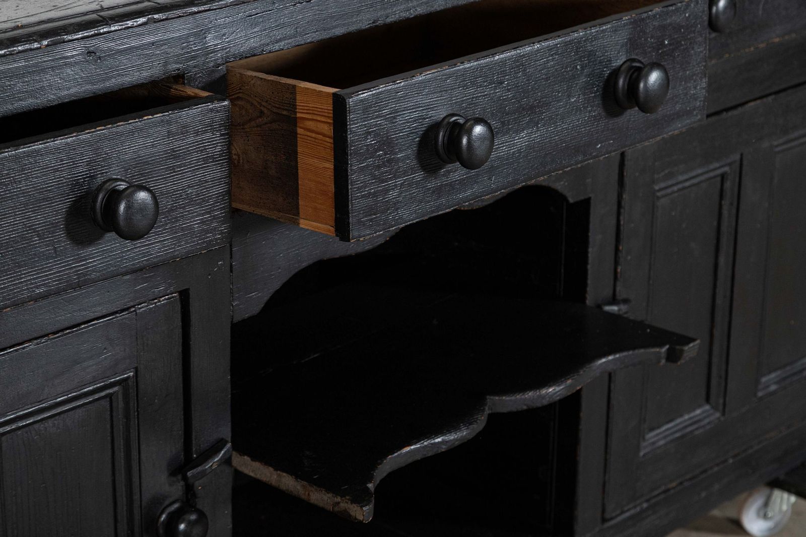 photo vintage 19thc English Country Ebonised Pine Dresser Base