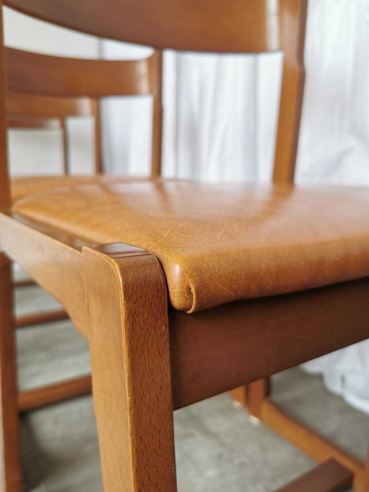 1 Of 5 Vintage Dining Chairs / 1970s Mid Century Wooden Sculptural Design With Brown Caramel Faux Leather Seats / Italian Modernist Design photo vintage